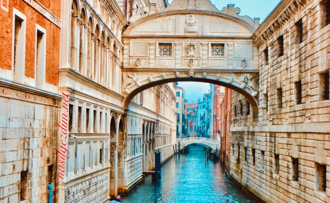 Venedik, İtalya'nın büyülü şehri: Gezilecek En Popüler ve Az Bilinen Yerler