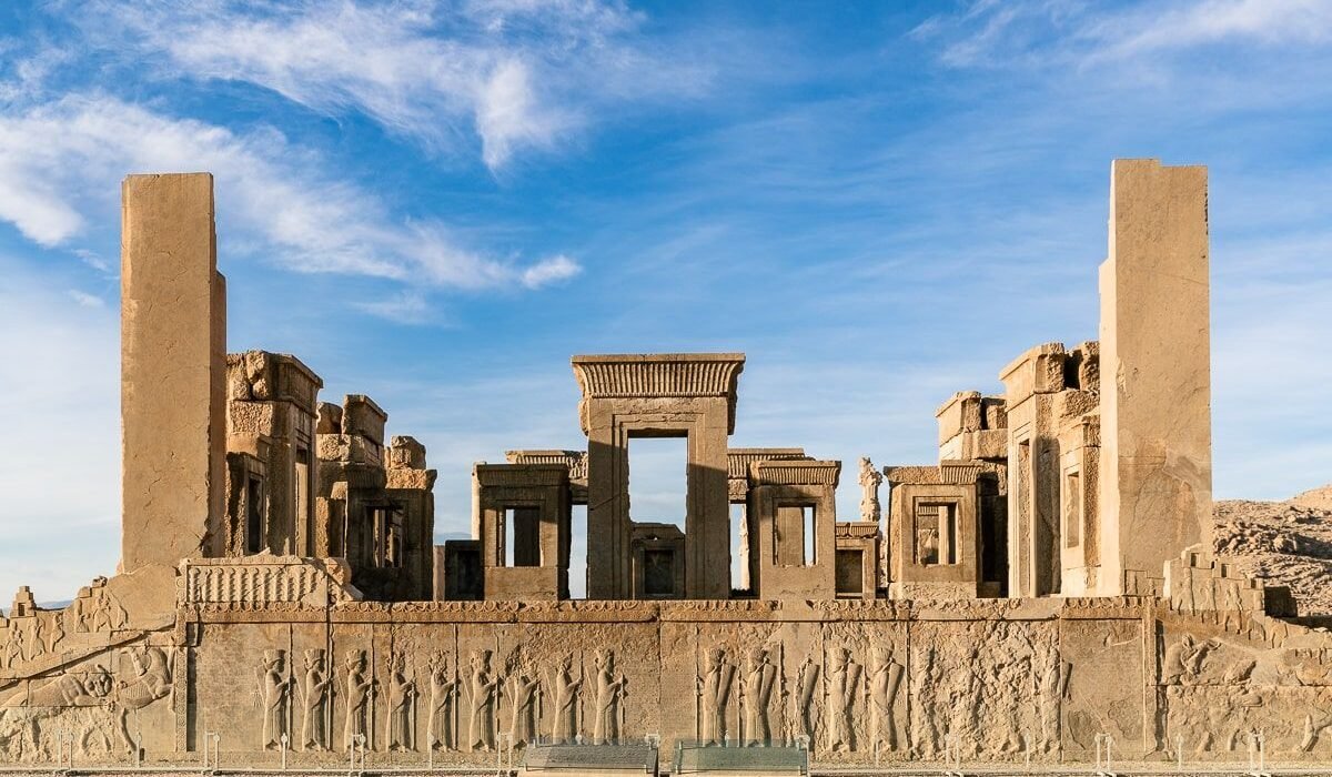 Persepolis Antik Kenti: Görkemli Tarihi ve Bilmeniz Gerekenler