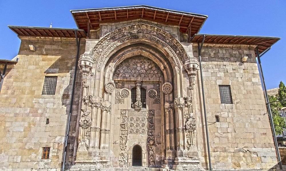 Sivas Divriği Ulu Cami ve Darüşşifası: Bilmeniz Gerekenler
