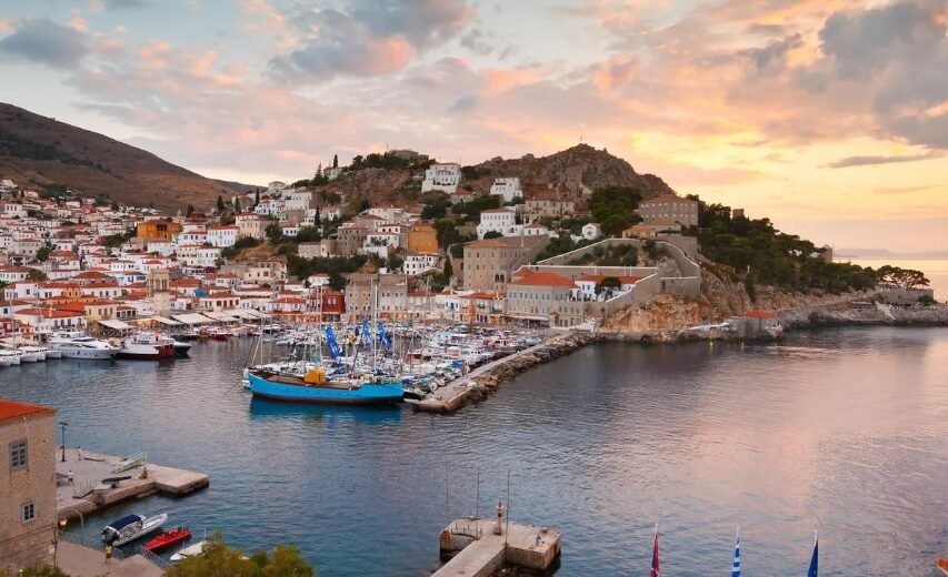 Motorlu Araçların Girişine Kapalı Yunanistan’ın Sessiz Cenneti: Hydra Adası
