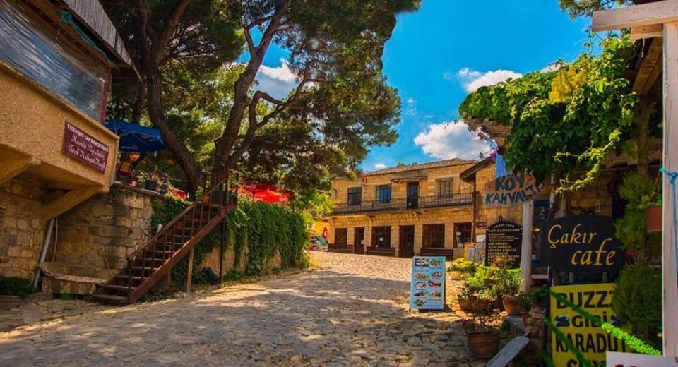 Yeşilyurt Köyü Hakkında Bilmeniz Gerekenler → Yeşilyurt Köyü Hakkında Bilmelisiniz Olanlar