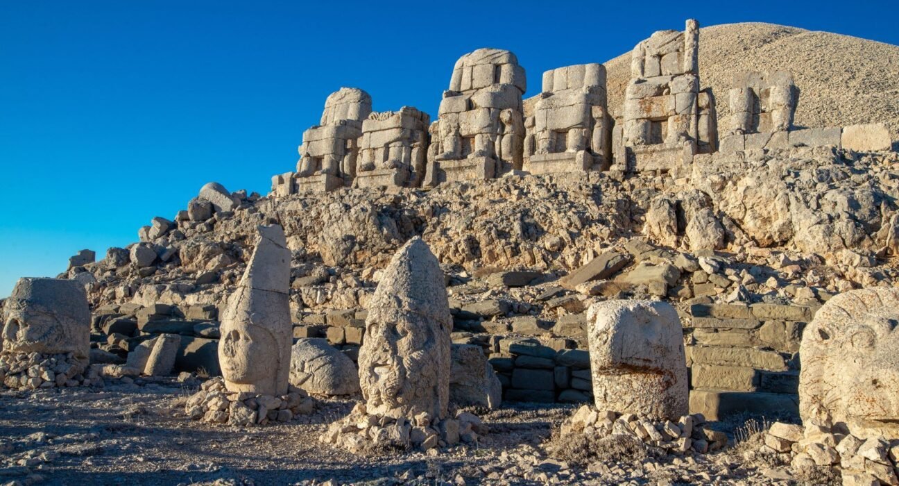 Nemrut Dağı Hakkında Bilinmesi Gereken 10 Önemli Bilgi