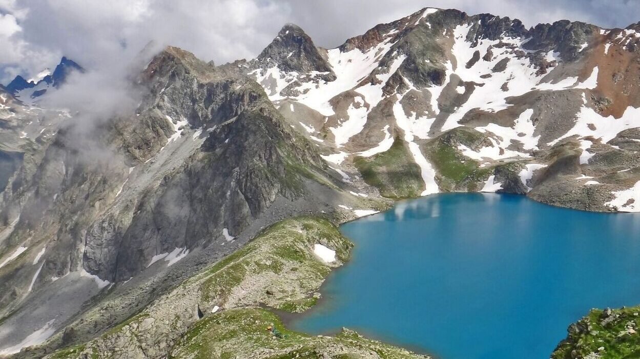 Dünyanın En Tehlikeli Gölleri | ListeList.com