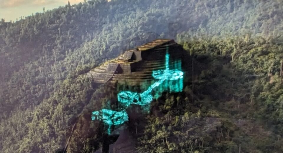 Gunung Padang: Binlerce Yıl Önce Gelişmiş Bir Uygarlık Tarafından Yapıldığına İnanılan Megalitik Alan