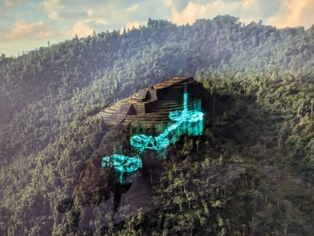 Gunung Padang: Binlerce Yıl Önce Gelişmiş Bir Uygarlık Tarafından Yapıldığına İnanılan Megalitik Alan