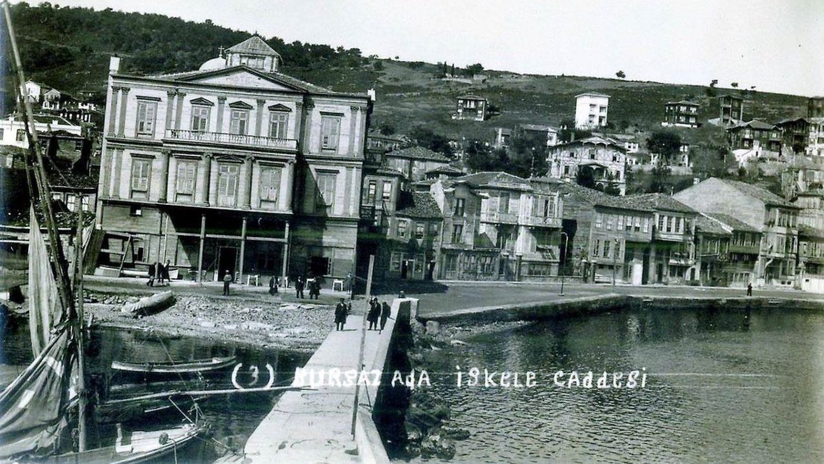 Burgazada Rehberi: İstanbul'un En Huzurlu Adasında Sakinleşin