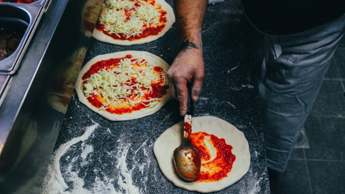 12 Ülkede 12 Farklı Pizza: Muzlu'dan Dönerli'ye Şaşırtıcı Pizza Çeşitleri