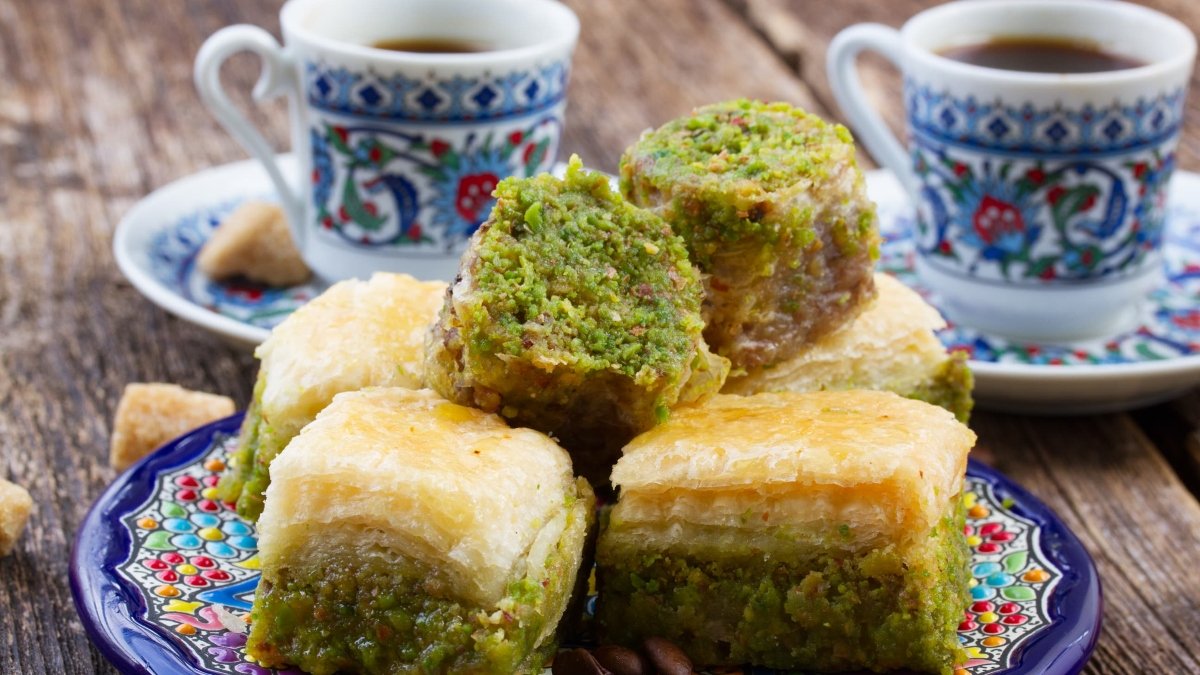 Türkiye'nin Gastronomi Serüveni: En İyi 5 Lezzet Durağı